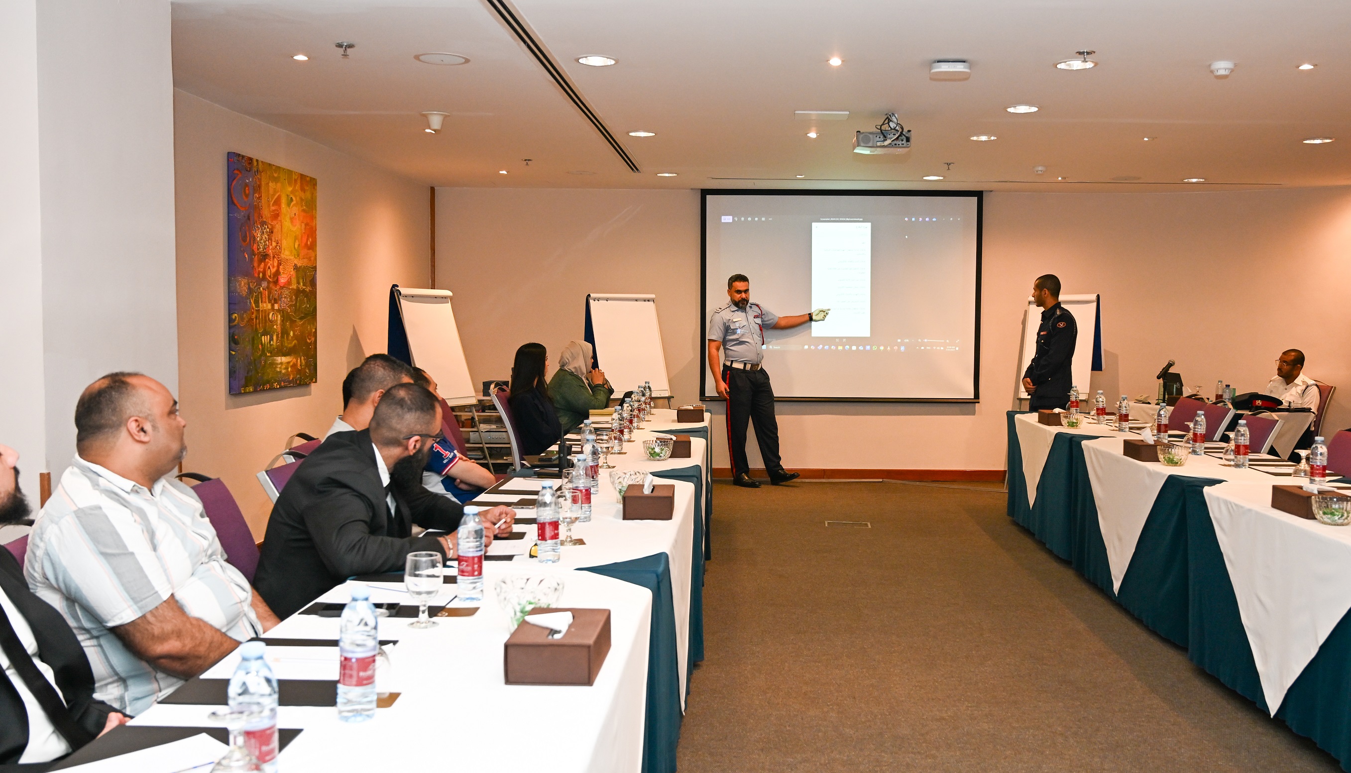 ورشة عمل تعريفية حول البلاغات الإلكترونية عبر تطبيق حكومتي<